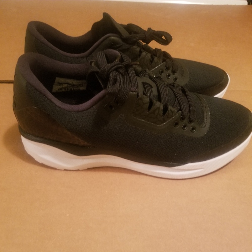 Nike air jordans flight speed running shoes